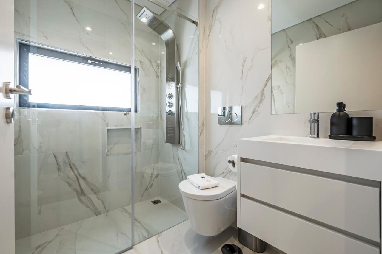 Nomads Lux - 2Bdr & Parking Flores Square Porto Zewnętrze zdjęcie