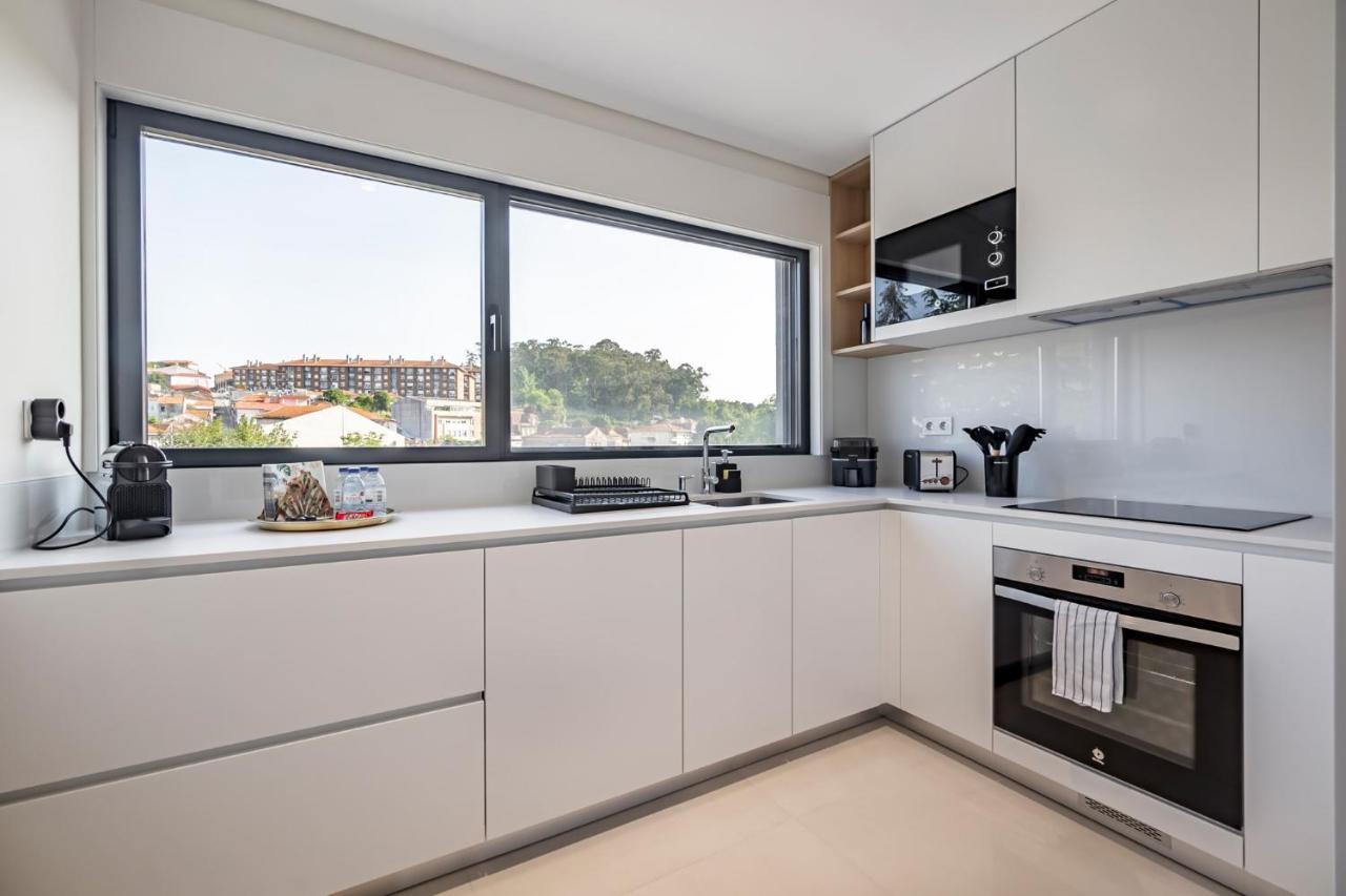 Nomads Lux - 2Bdr & Parking Flores Square Porto Zewnętrze zdjęcie